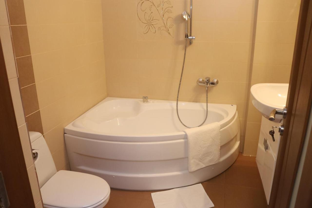 Vega Beach Apartment Mamaia Bagian luar foto