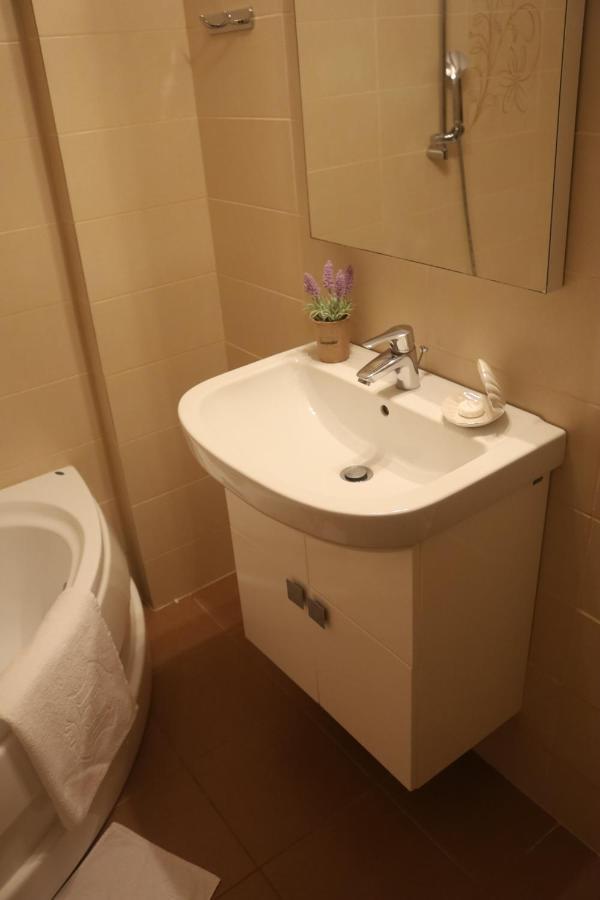Vega Beach Apartment Mamaia Bagian luar foto